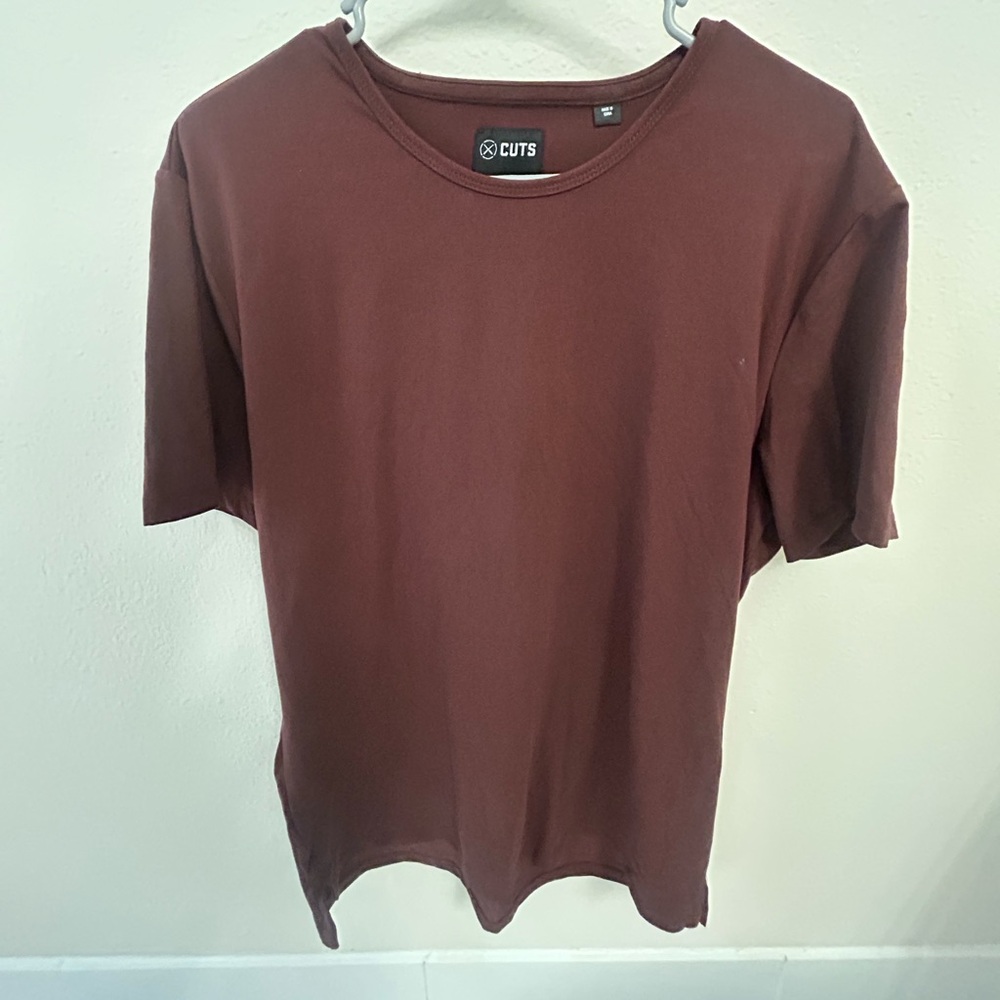 Cuts Curve hem T-Shirt